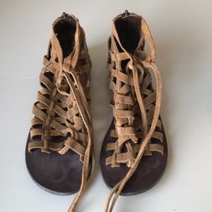 Gladiator sandal